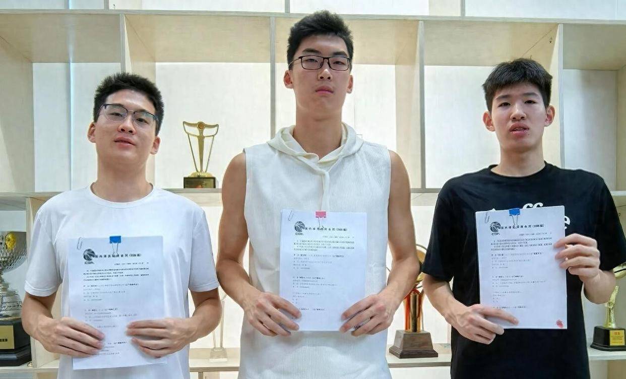 山东男篮发布备战花絮，今晚止住颓势，全明星赛任务艰巨，心理建设被强调(山东男篮最新消息)